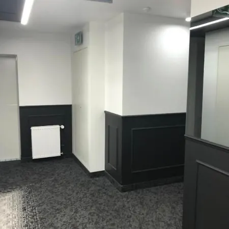 Space In Old Town Apartmán